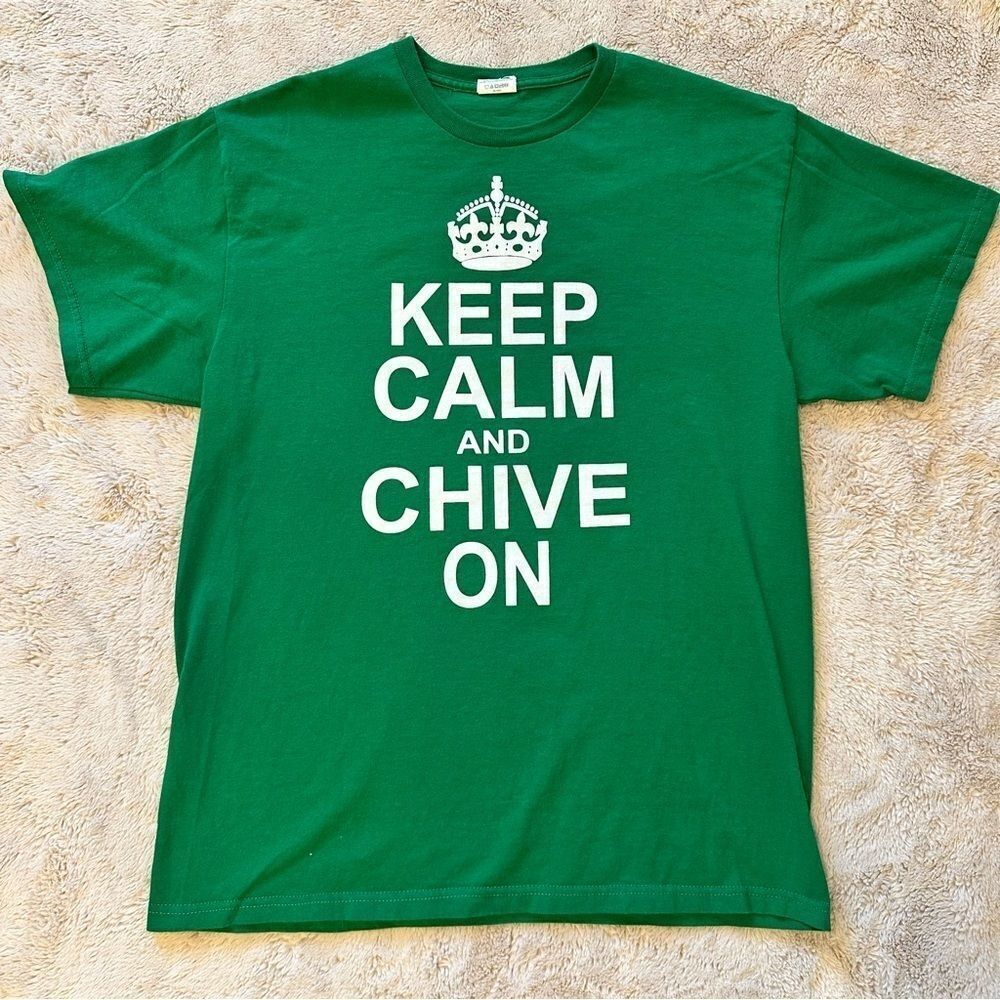 Keep Calm and Chive On KCCO Short Sleeve T-shirt Green Mens L